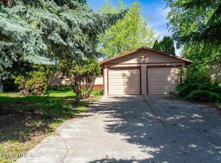 1995 W Dartmouth Cir, Coeur D Alene, ID 83815