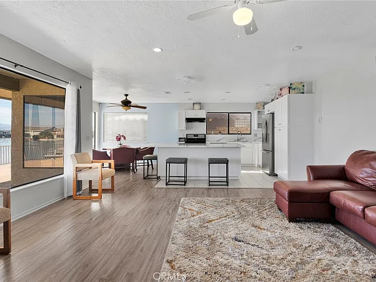 13915 Spring Valley Pkwy — Photo 9