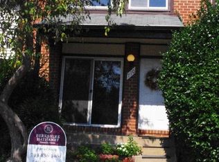 710 Giles Pl, Sterling, VA 20164