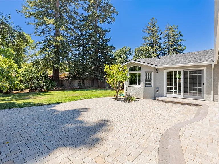 794 Manor Way — Photo 7