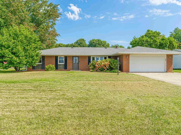 320 Campus View Dr, Lincoln, IL 62656