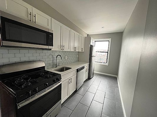 1st image of 215 E 164th St APT 4N