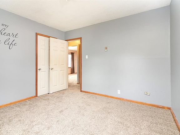 4th image of 2800 S Tacoma Ave