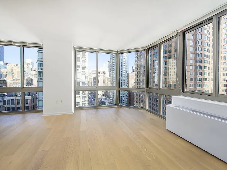 100 W 26th St #18A