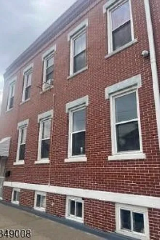 2 bed, $2,100 — Photo 4