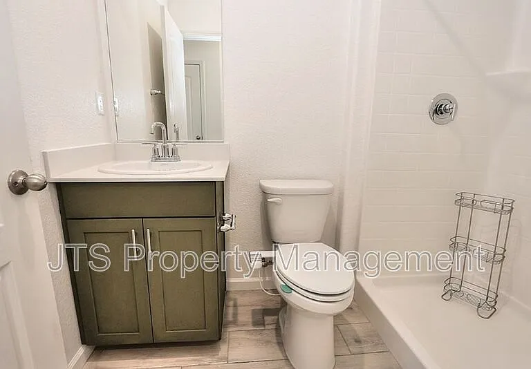 3217 Sunny Gate Ln — Photo 33