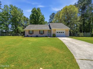 220 E Lakeridge Lndg, Jacksonville, NC 28546