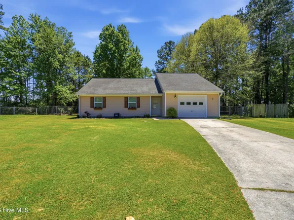 220 E Lakeridge Landing, Jacksonville, NC 28546