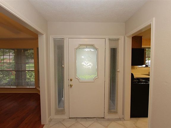 2nd image of 707 Windsor Dr