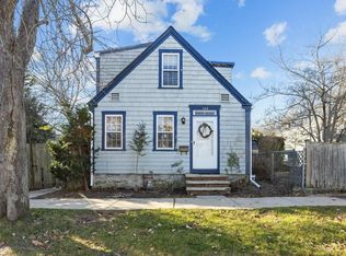 189 Wood St, Bristol, RI 02809