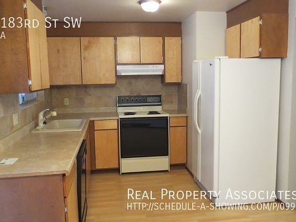 3rd image of 5916 183rd St SW