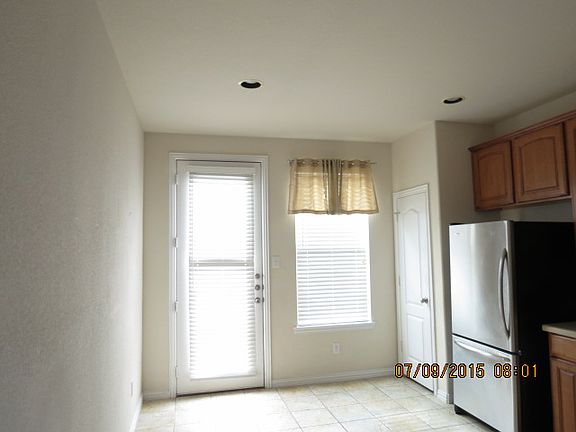 5th image of 117 Sonoma Creek Ln