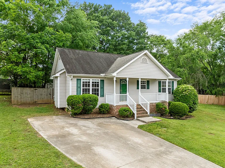 404 Foxbridge Ct — Photo 33