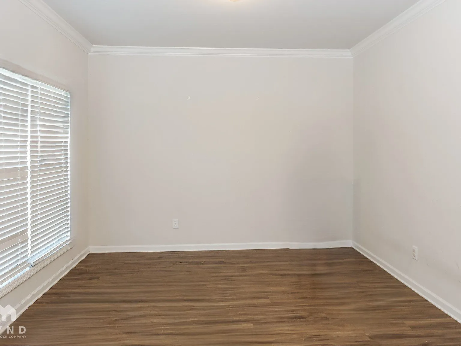5 bed, 3.5 bath, 3596 sqft, $2,249 — Photo 3