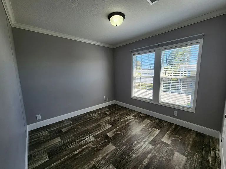 453 Emden St #453 — Photo 16