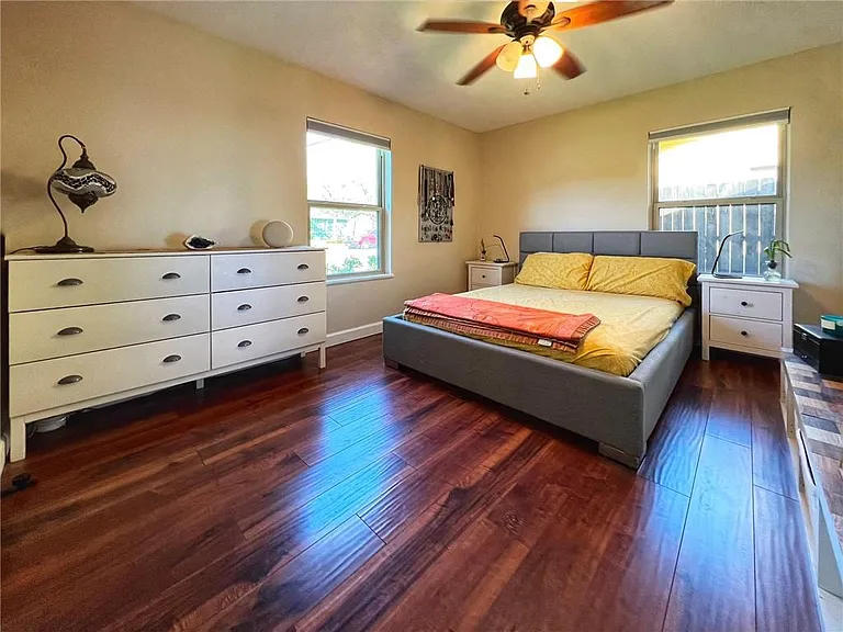 1807 Barbara St — Photo 19