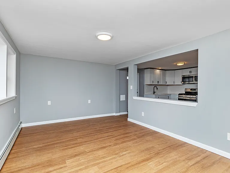 105 Bellingham Ave #1 — Photo 5