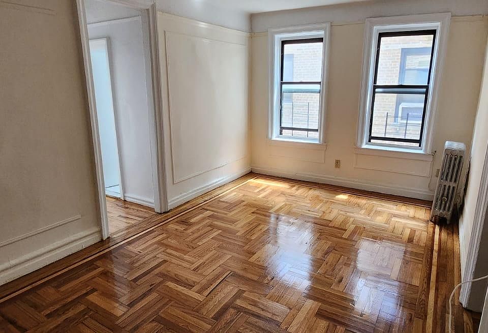 1st image of 1076 Edison Ave