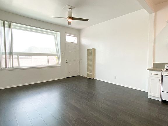 5th image of 321 Pier Ave APT 11