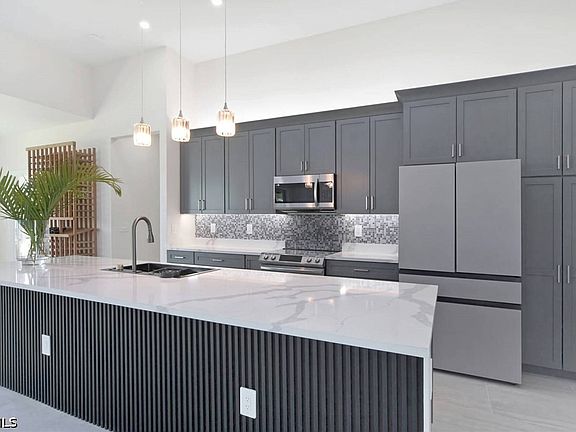 4th image of 1426 SE 43rd Terrace Cpe