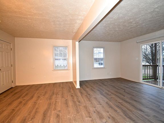 3rd image of 2404 Mirahill Dr APT A