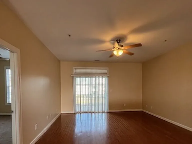 175 Old Murdoch Rd #106 — Photo 2