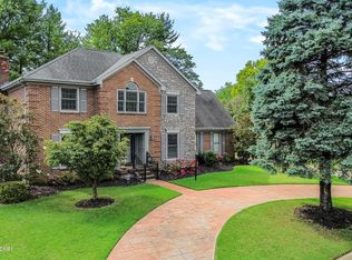 9104 Linn Station Rd, Hurstbourne, KY 40222