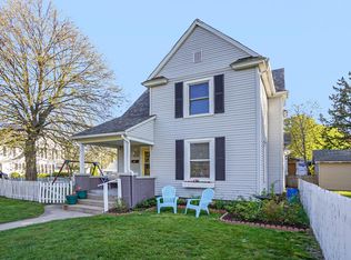 539 Curtis St NE, Grand Rapids, MI 49505