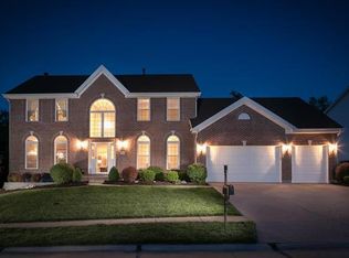 914 Kingsridge Ct, Ballwin, MO 63021