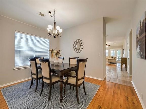 5th image of 1415 Nandina Dr