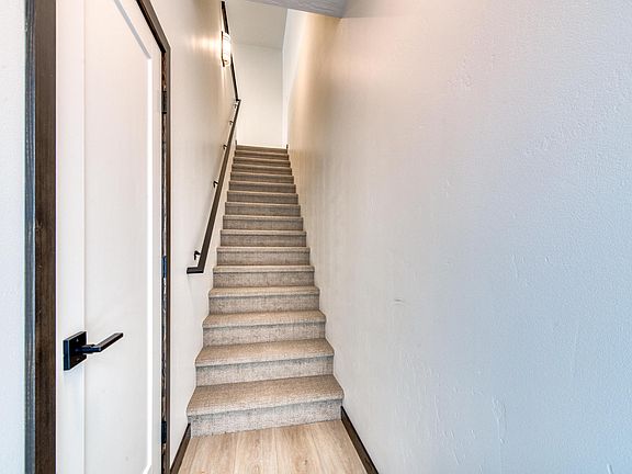 5th image of 2306 A Mary Jane Blvd