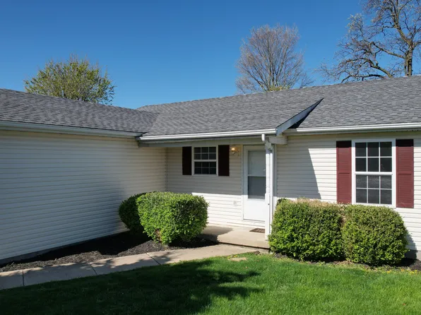 220 Parkway Blvd Unit 8, Urbana, OH 43078