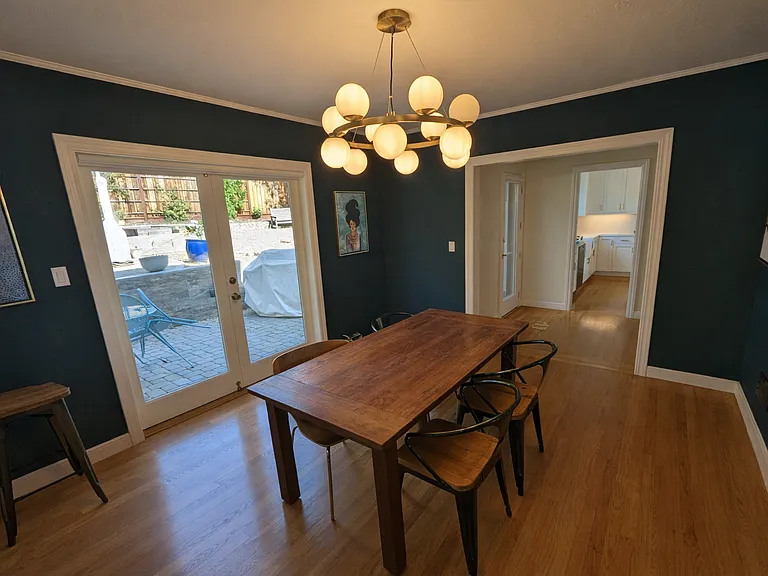 631 Vincente Ave — Photo 7
