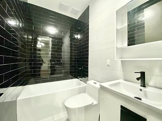 Rented by Doorway NYC, LLC | media 22