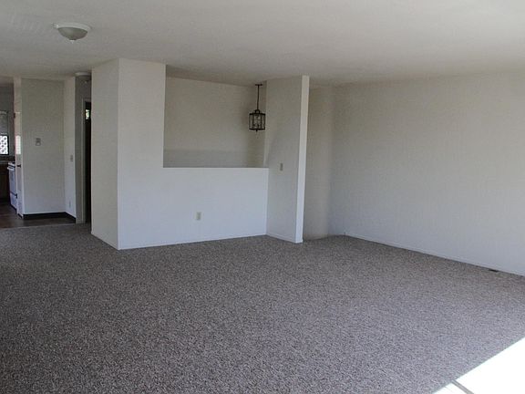 4th image of 3413 Mission Dr