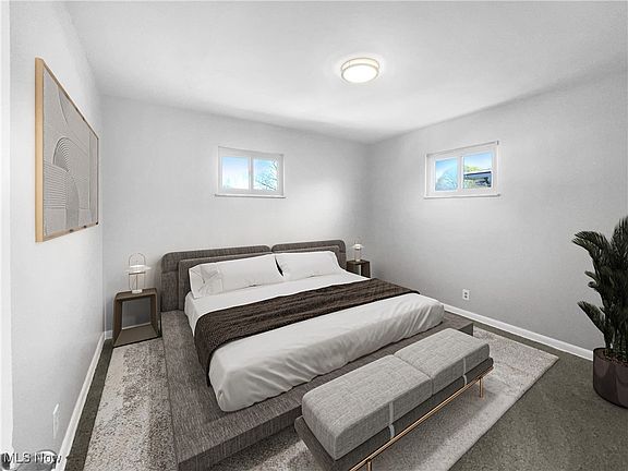 4th image of 24 Alameda Ave