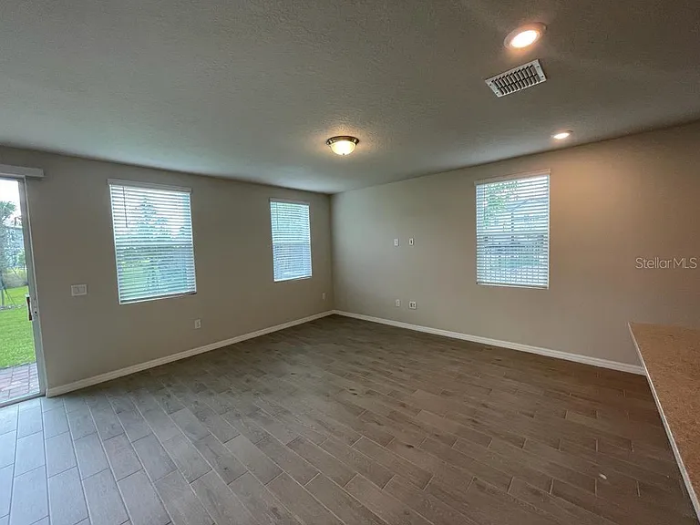 407 Legacy Loop — Photo 28