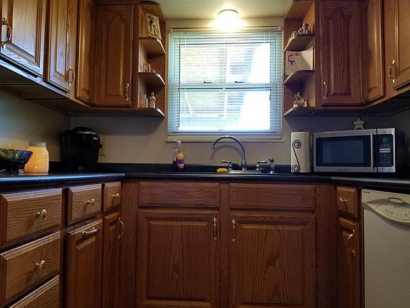 5th image of 5033 Providence Dr