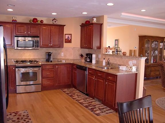 4th image of 35 Shannon Marie Way