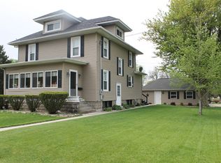 1512 Bryan St, Henry, IL 61537