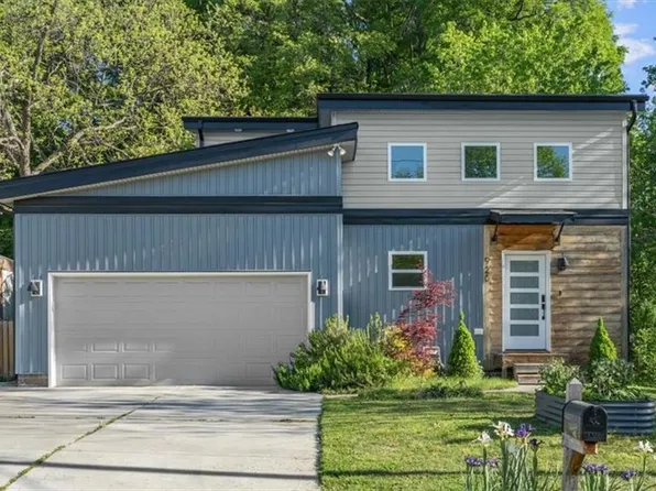 920 Hertford St, Greensboro, NC 27403