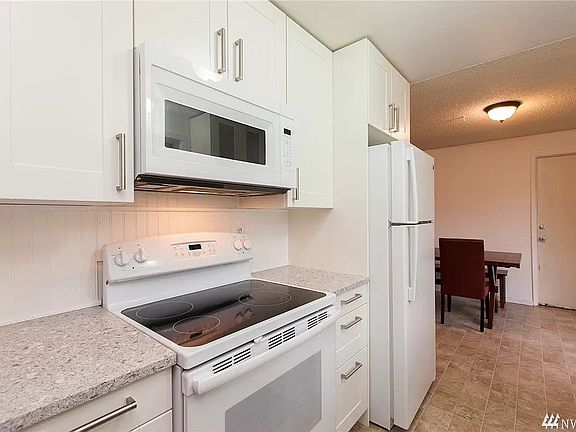 5th image of 2802 Alderbrook Ct N