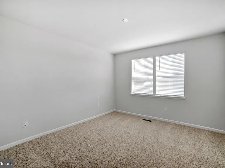 858 Amity St — Photo 15