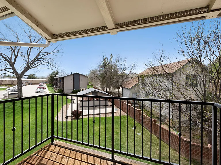 Lakemont Apartments — Photo 13
