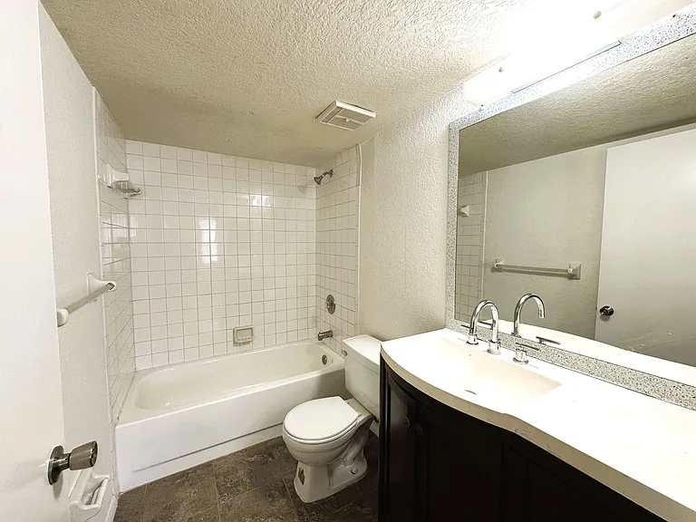 25100 Sandhill Blvd #M — Photo 14