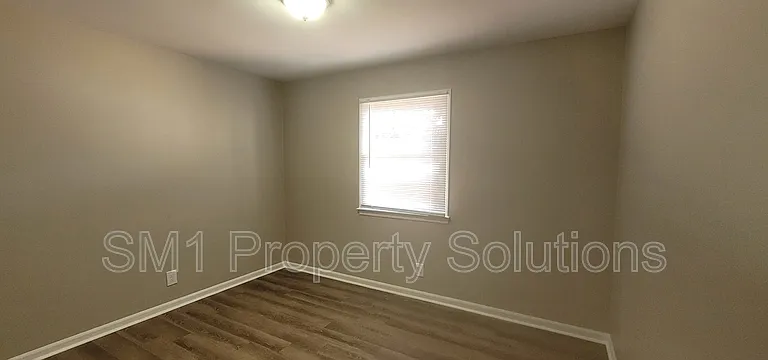 1417 Ardmore Dr #D — Photo 8