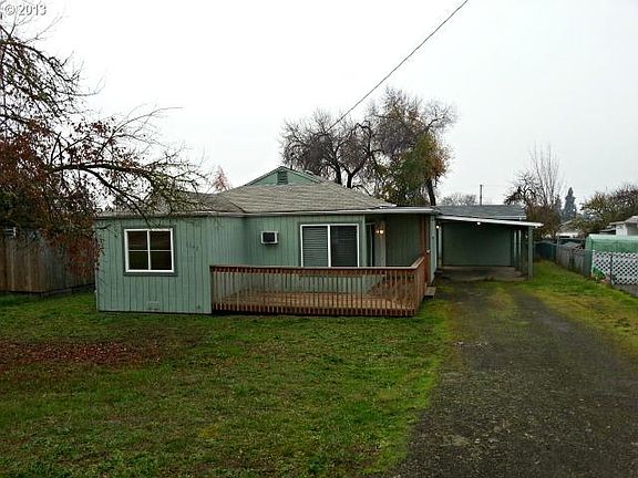 2nd image of 1542 NE Hollis St