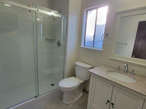 5th image of 205 Potrero St APT 1