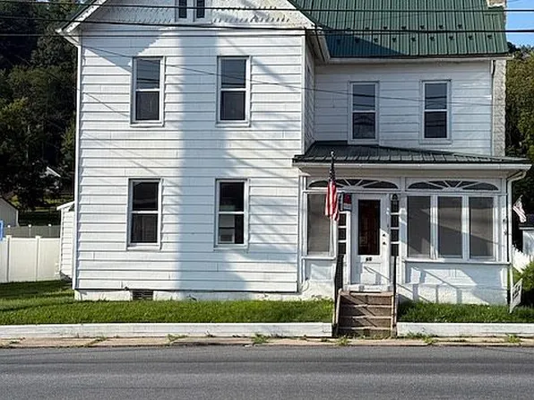 96 Penn St, Lenhartsville, PA 19534