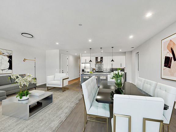 3rd image of 5824 N Lincoln Ave #3B